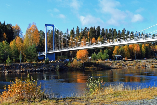 4-hosdag vid hangbron.jpg - Höstdag vid hängbron